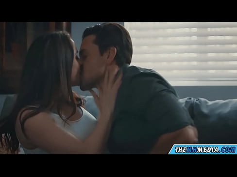 ❤️ Ρομαντικό σεξ με μια καλή μαμά με πλούσιο στήθος ☑ Πορνό βίντεο ❌️